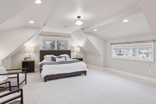 5133 Halifax Avenue S, Edina, MN 55424