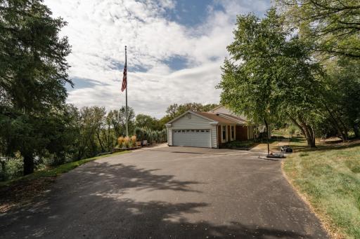 3900 Valley View Road SW, Rochester, MN 55902