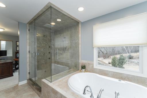 3900 Valley View Road SW, Rochester, MN 55902