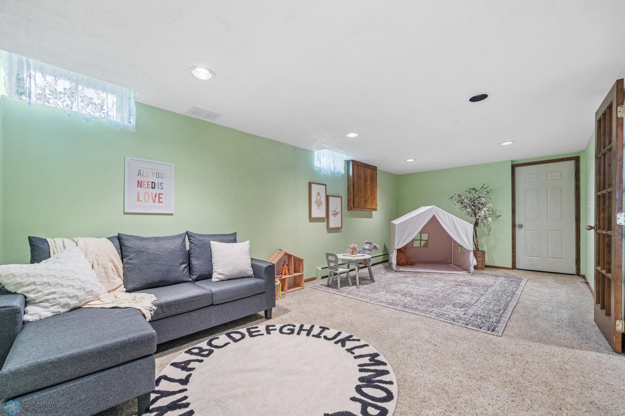 Bedroom 5 or Flex Room- Play Room/Hobby Room