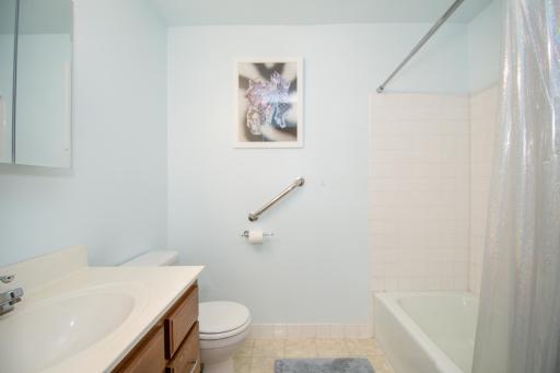 2800 Hamline Avenue N, 318, Saint Paul, MN 55113