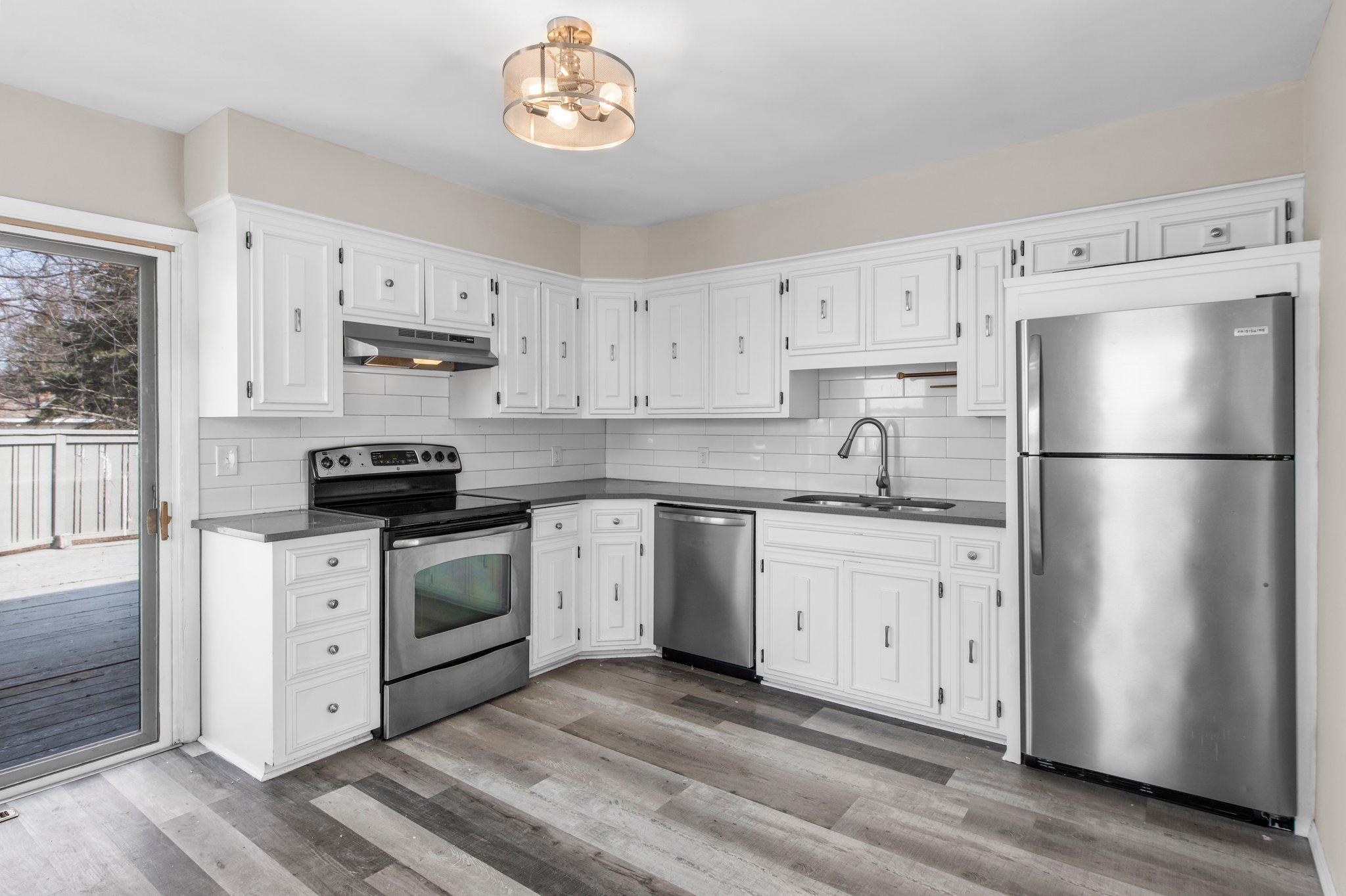 13-web-or-mls-255 County Rd C2 W-3.jpg