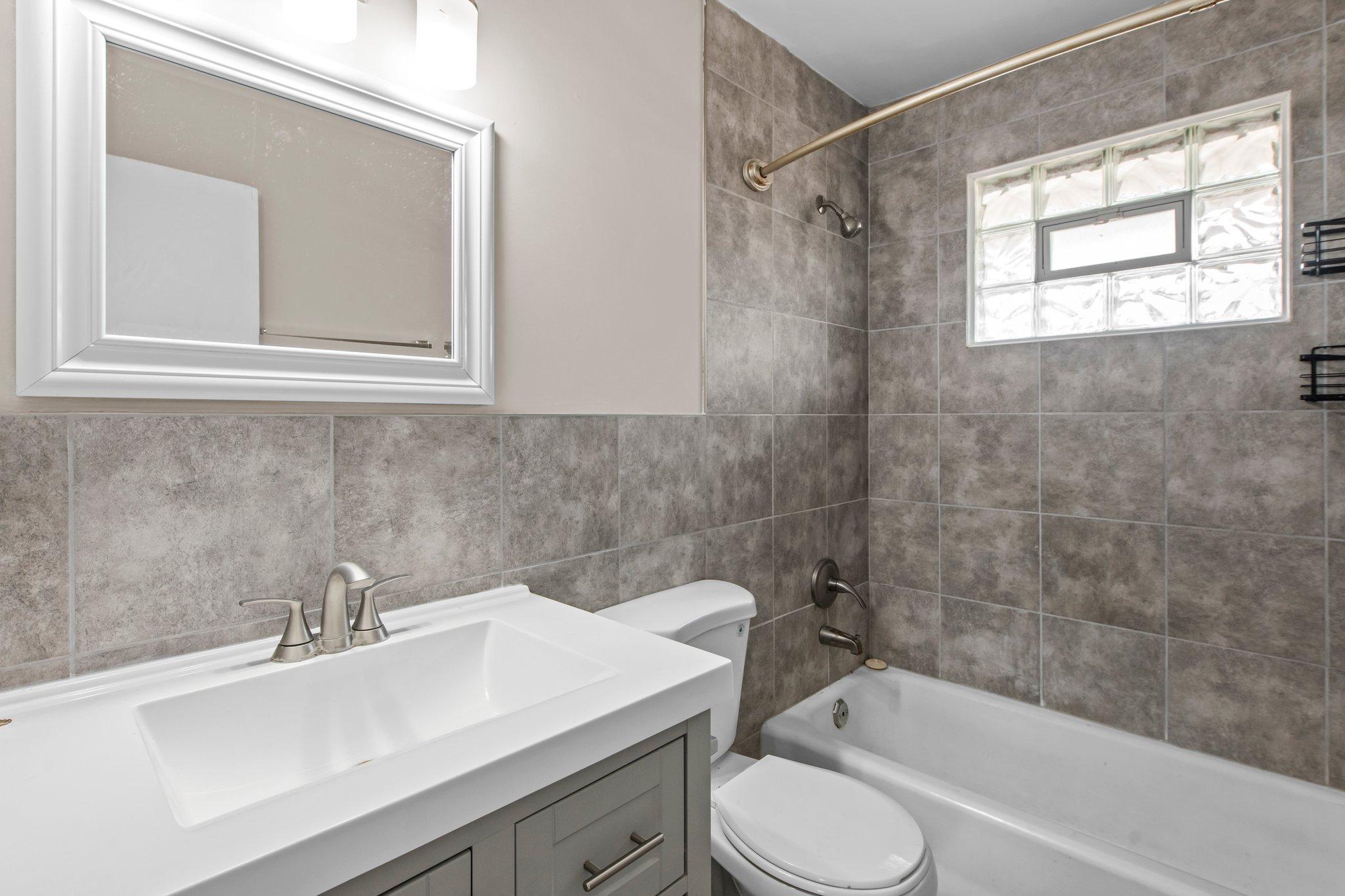 28-web-or-mls-255 County Rd C2 W-60.jpg