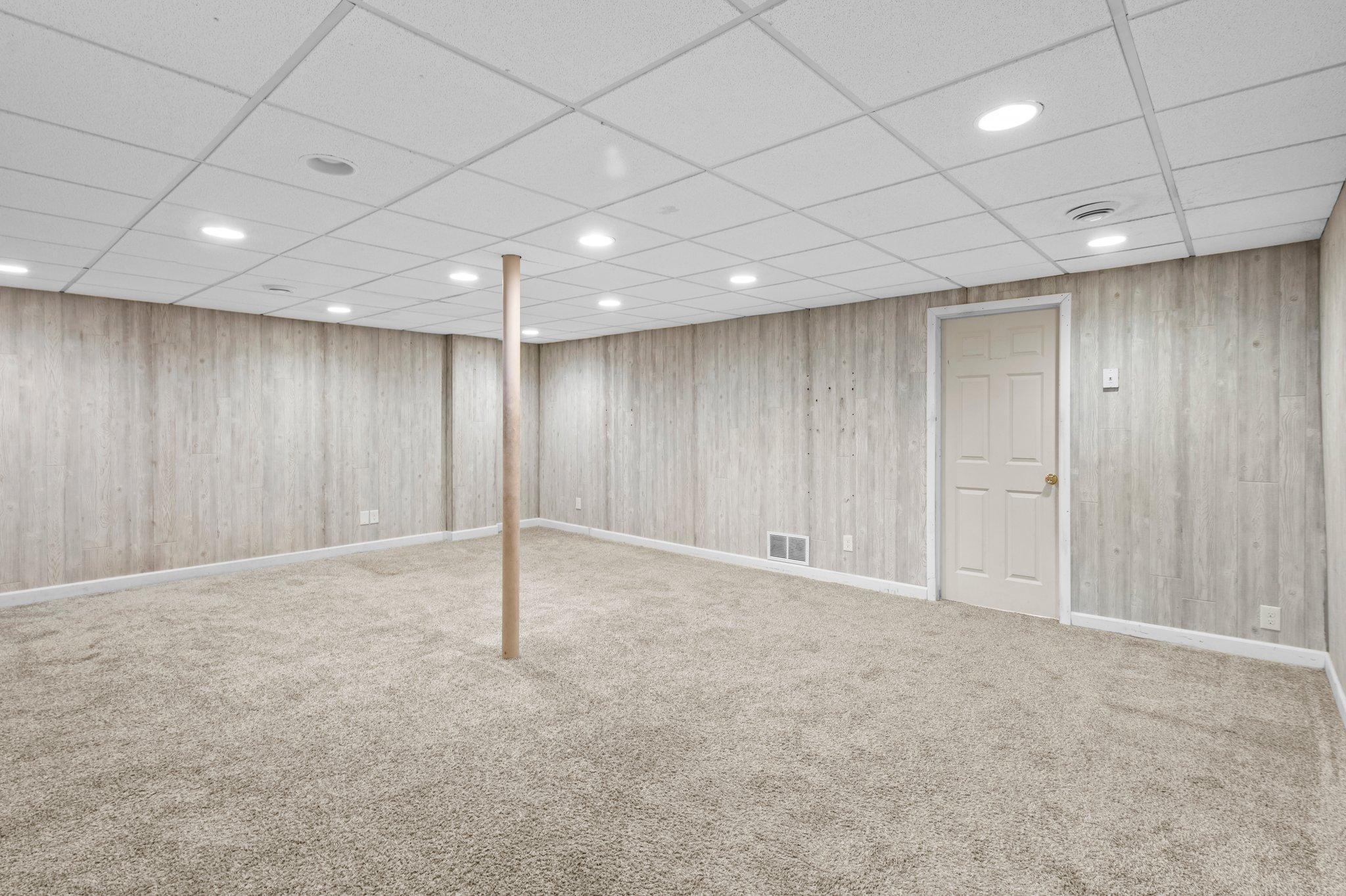 31-web-or-mls-255 County Rd C2 W-71.jpg