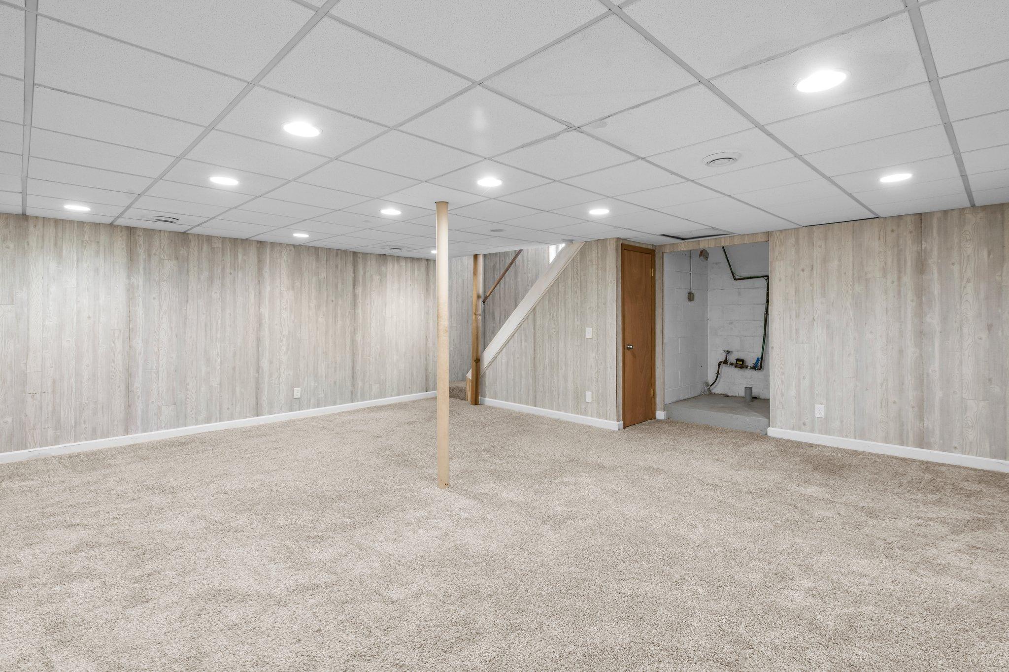 33-web-or-mls-255 County Rd C2 W-78.jpg