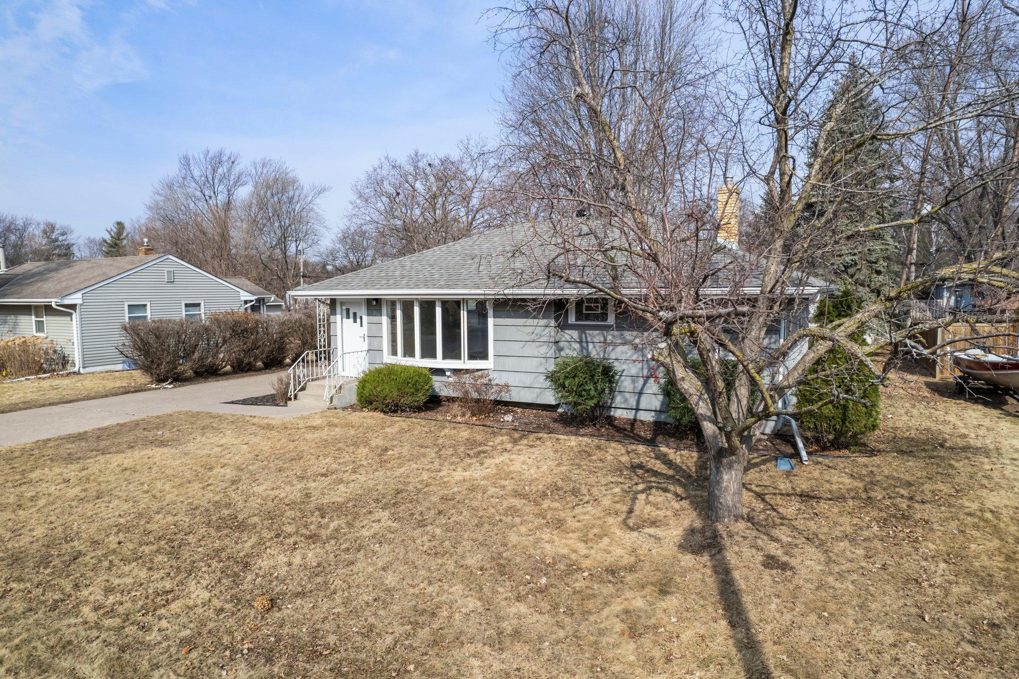 9-web-or-mls-255 County Rd C2 W-112.jpg