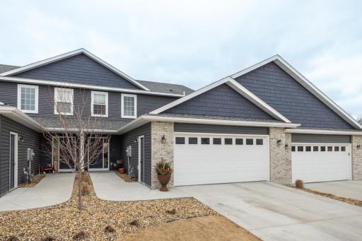 2692 Hawk Ridge Court SE, Rochester, MN 55904