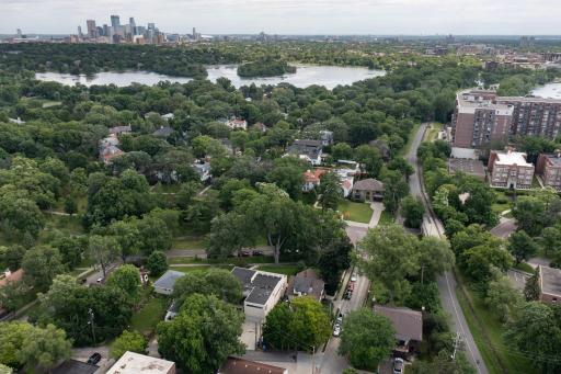 2812 Dean Parkway, Minneapolis, MN 55416