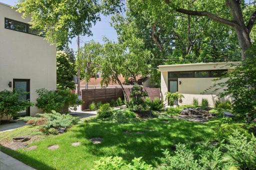 2812 Dean Parkway, Minneapolis, MN 55416