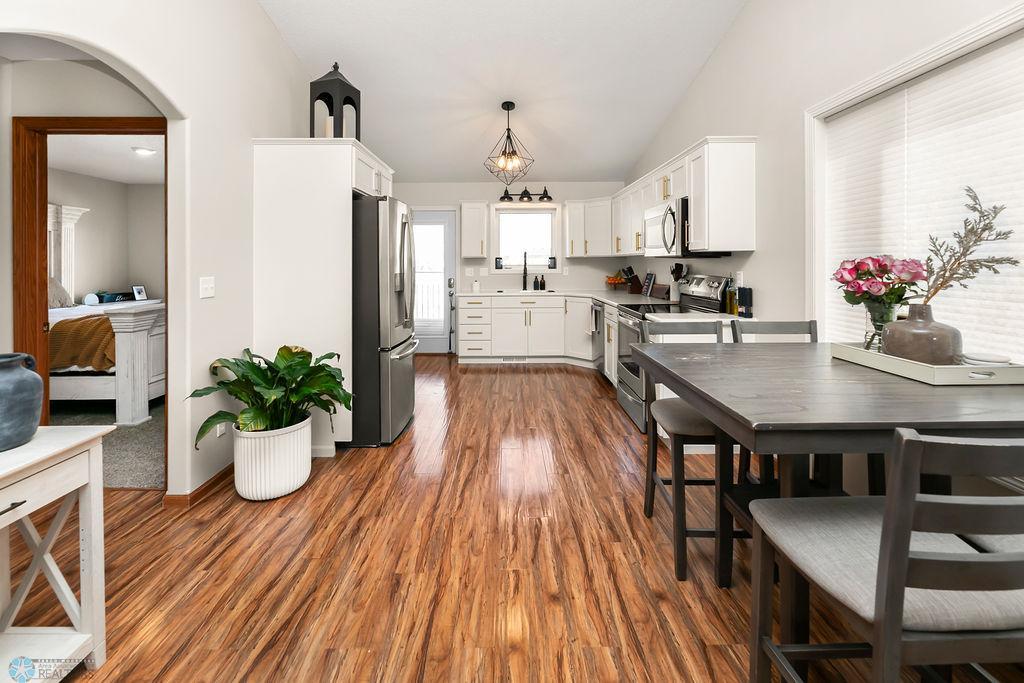 Eat-in kitchen with dining