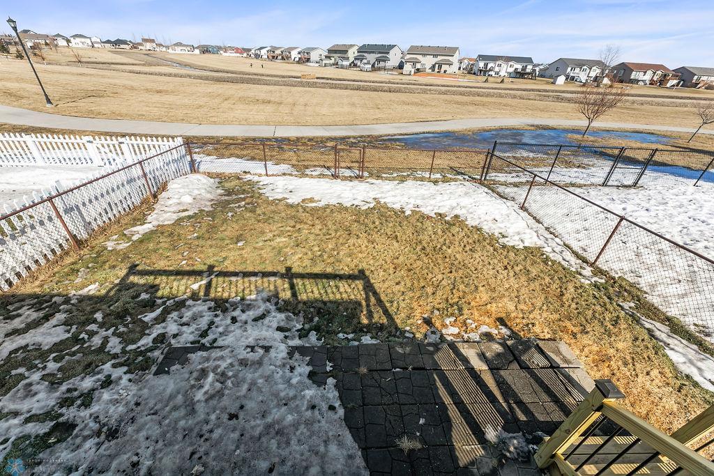 Fenced backyard and no backyard neighbors