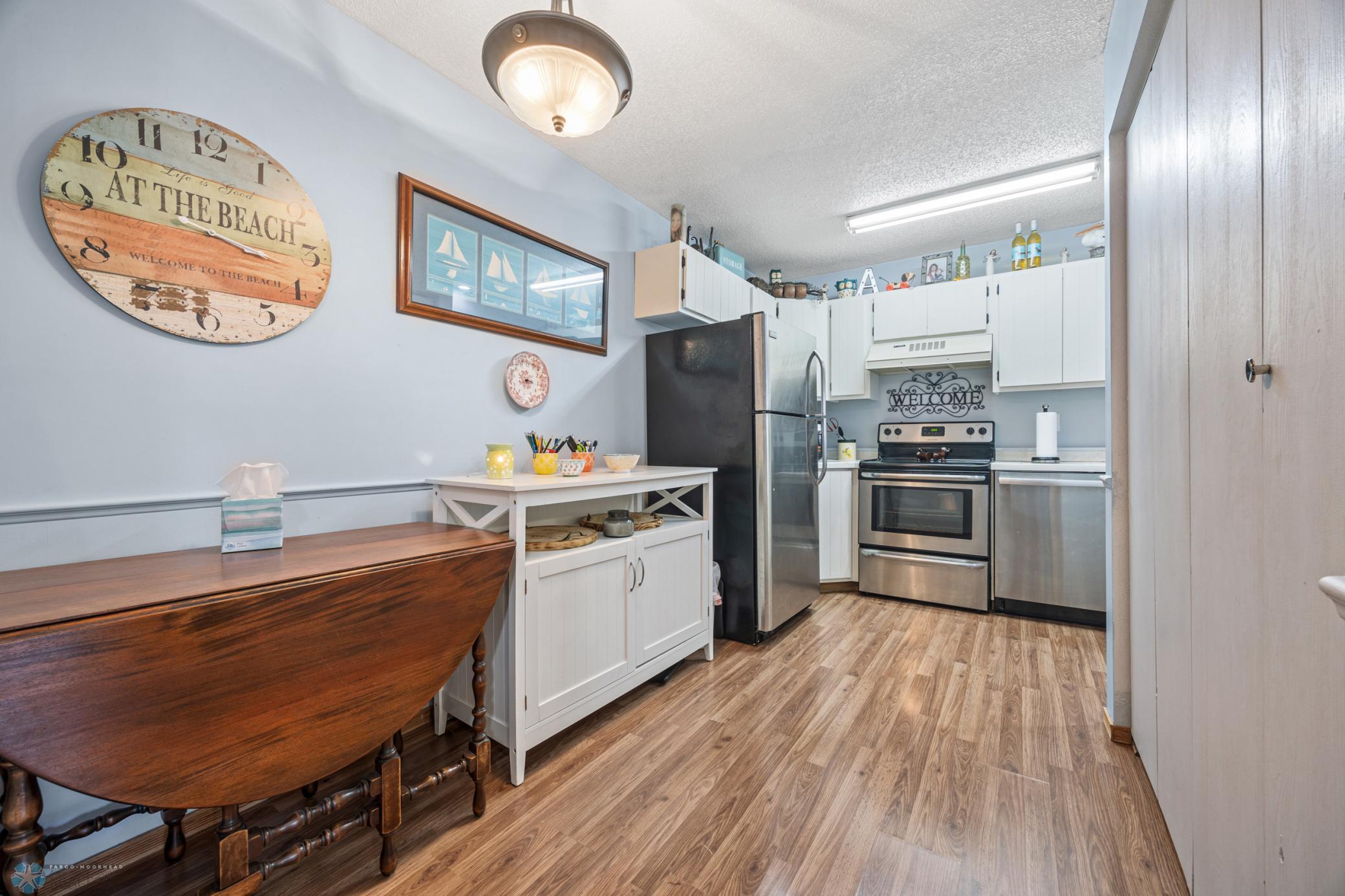(4) Kitchen.jpg