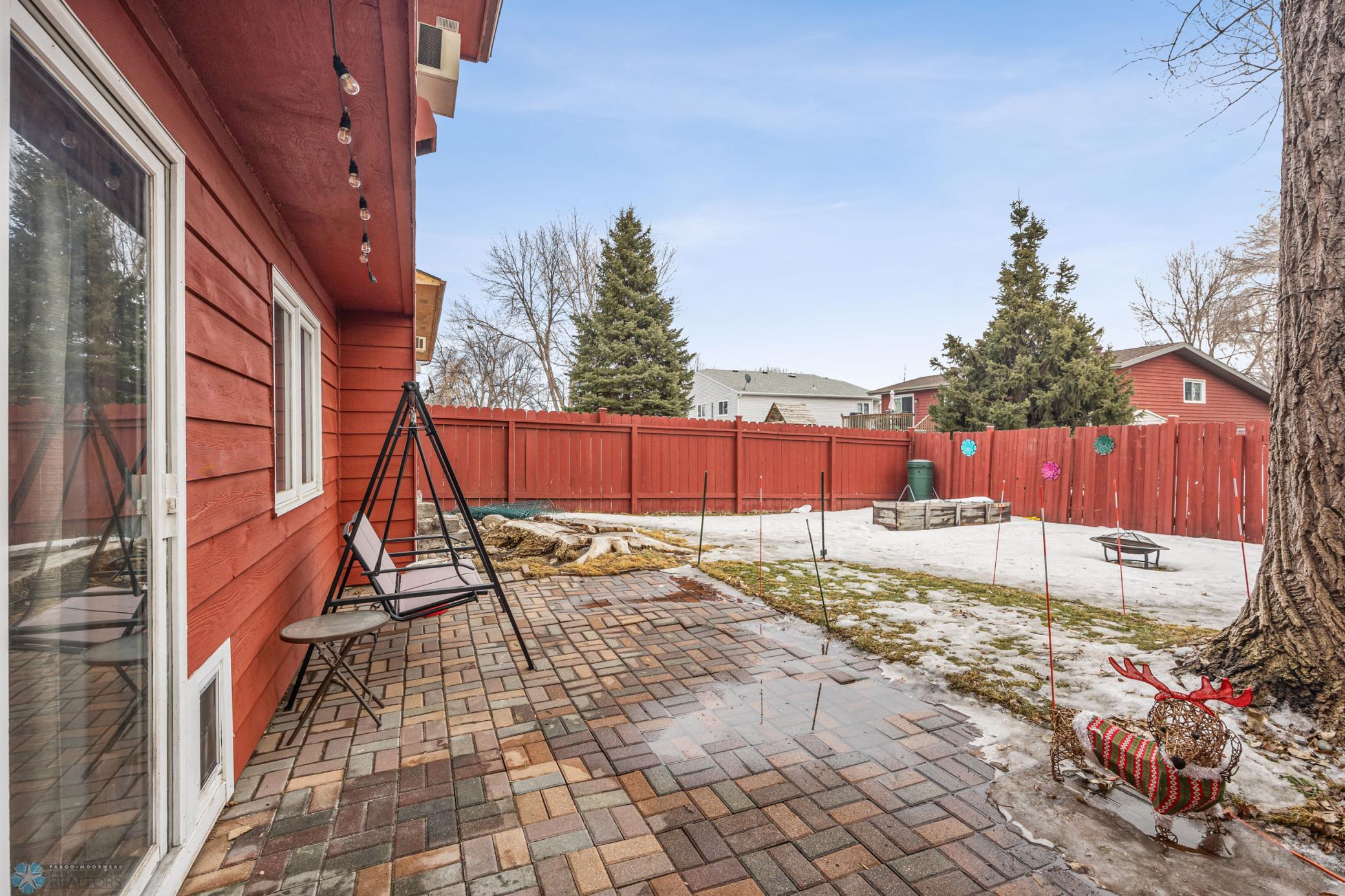 (13) Backyard.jpg