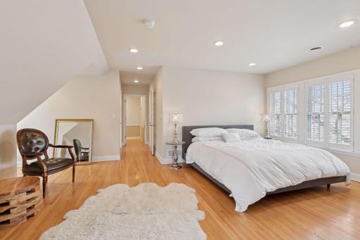 3845 Joppa Avenue South - Spacecrafting - 0035.jpg