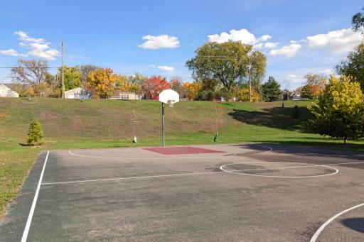 3845 Joppa Avenue South - Spacecrafting - 0061.jpg