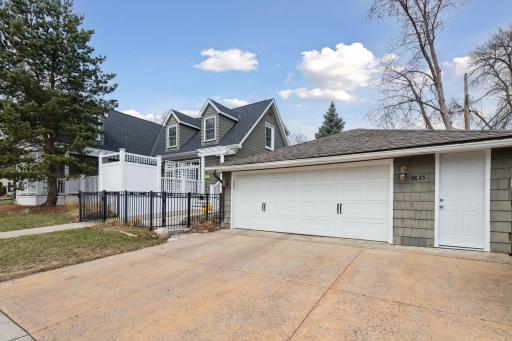 3845 Joppa Avenue South - Spacecrafting - 0058.jpg