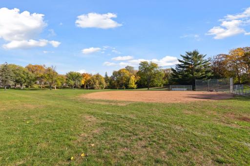 3845 Joppa Avenue South - Spacecrafting - 0065.jpg