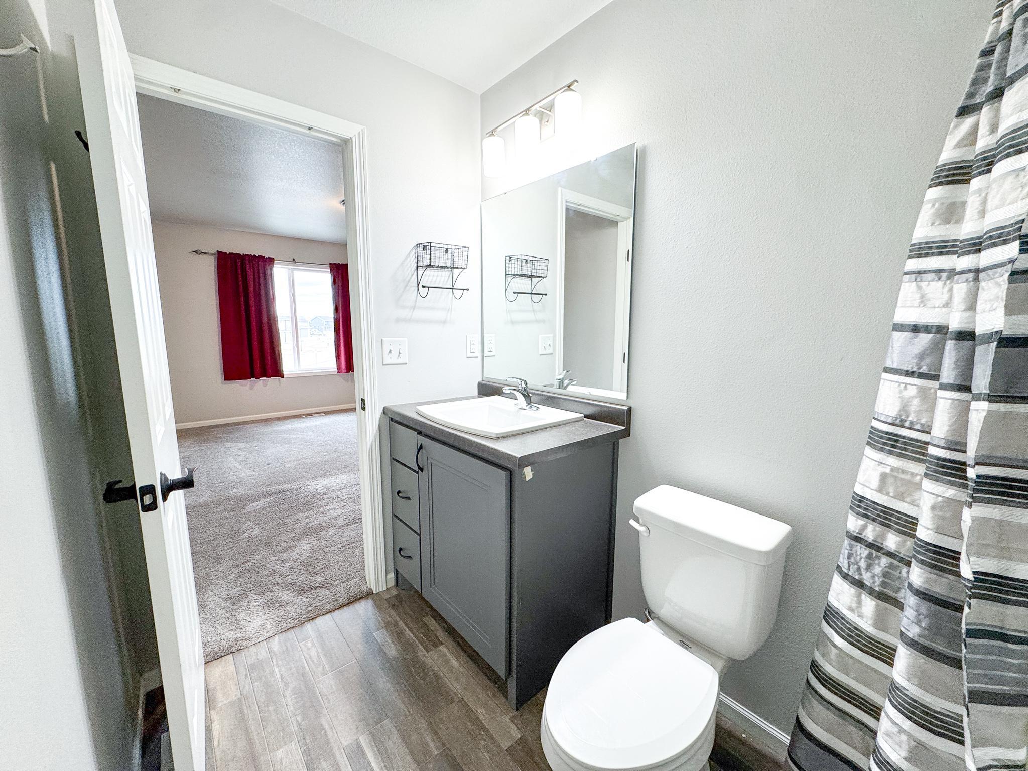 Primary Bathroom 1.jpg