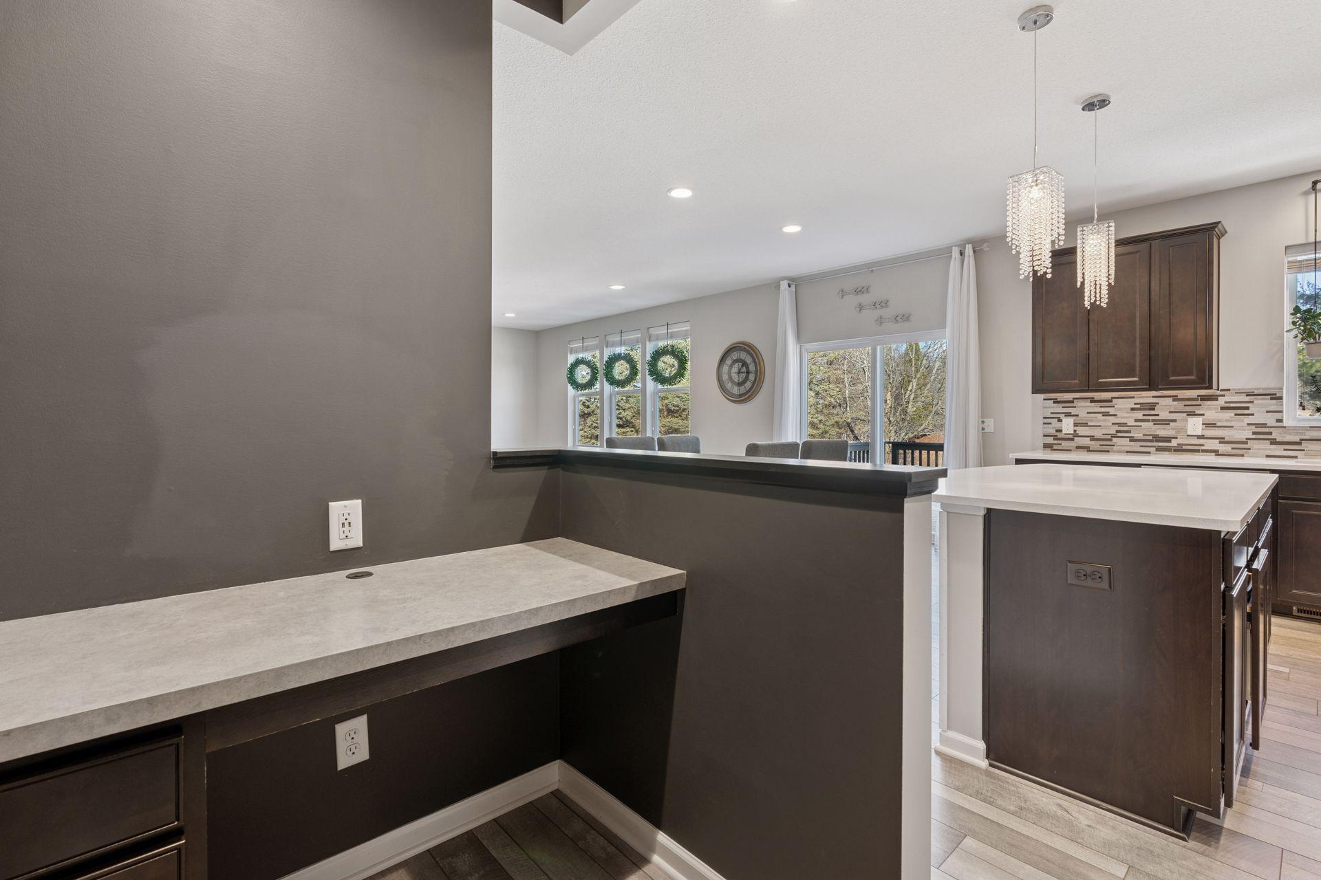 What a perfect spot to manage the household! I LOVE this