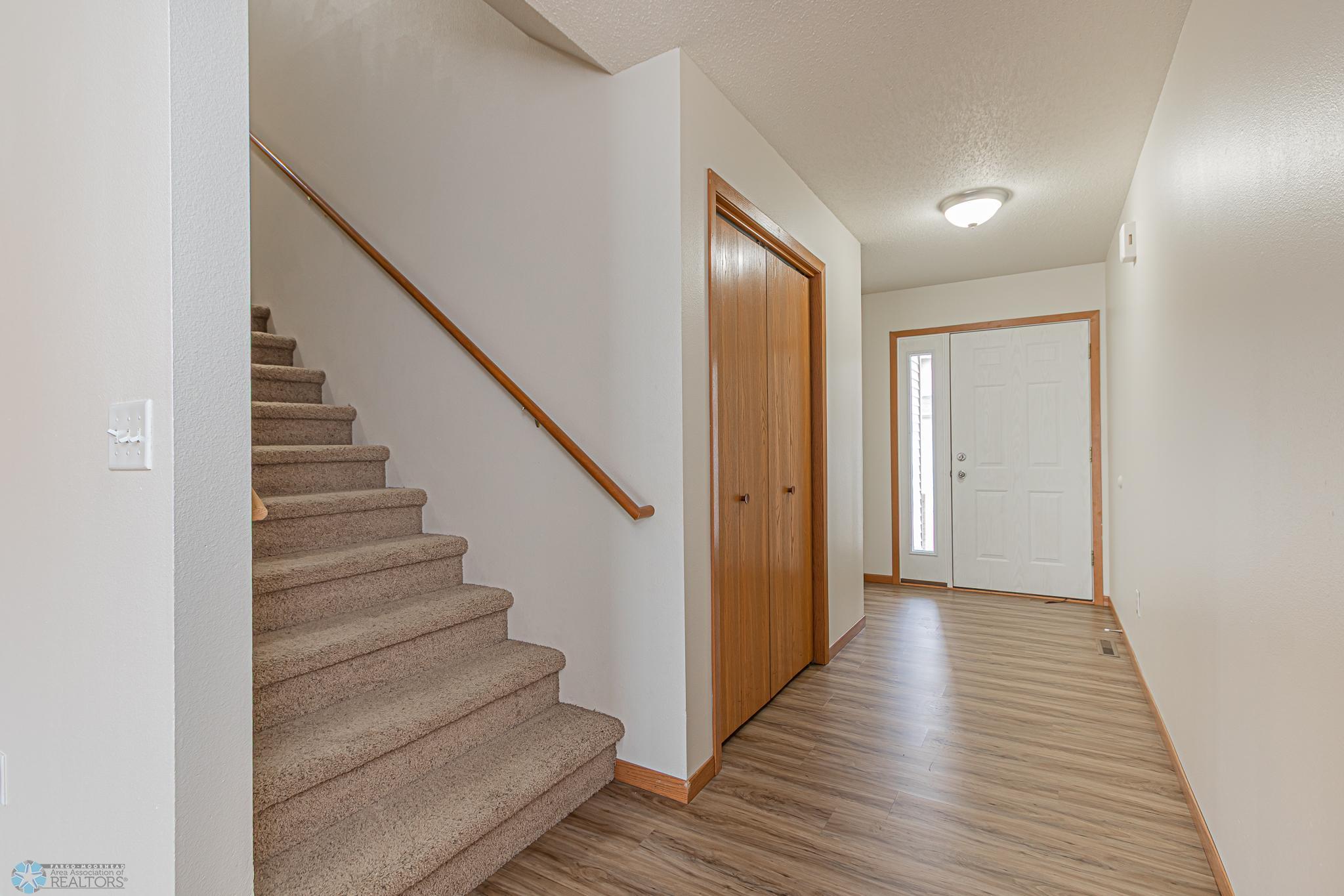 4247 Estate Drive. S, Fargo-05.jpg