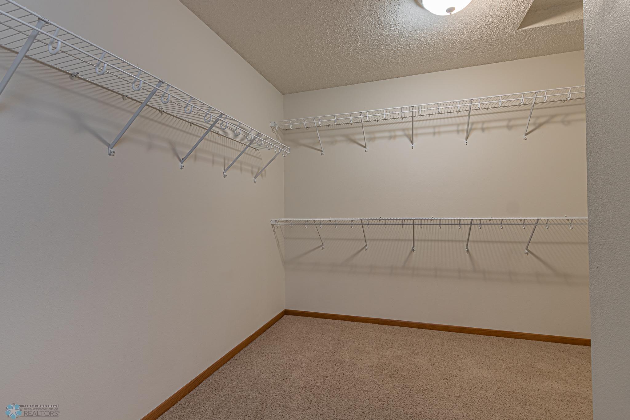 4247 Estate Drive. S, Fargo-20.jpg
