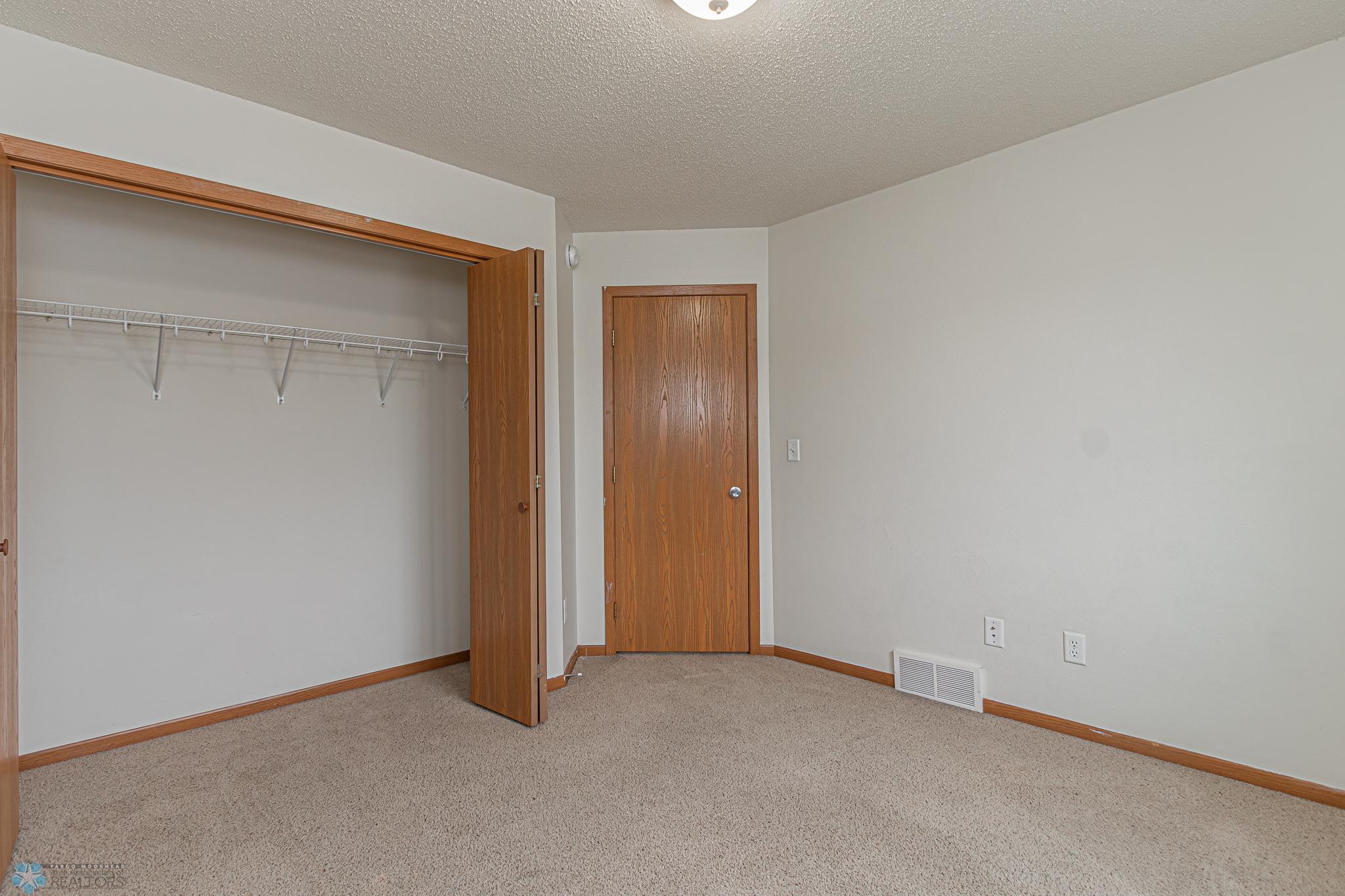 4247 Estate Drive. S, Fargo-23.jpg