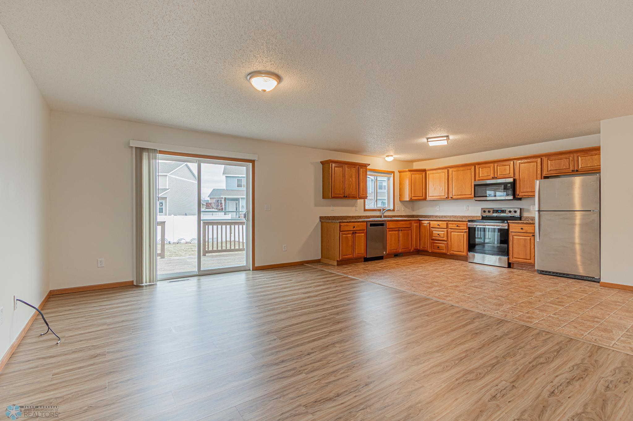 4247 Estate Drive. S, Fargo-06.jpg