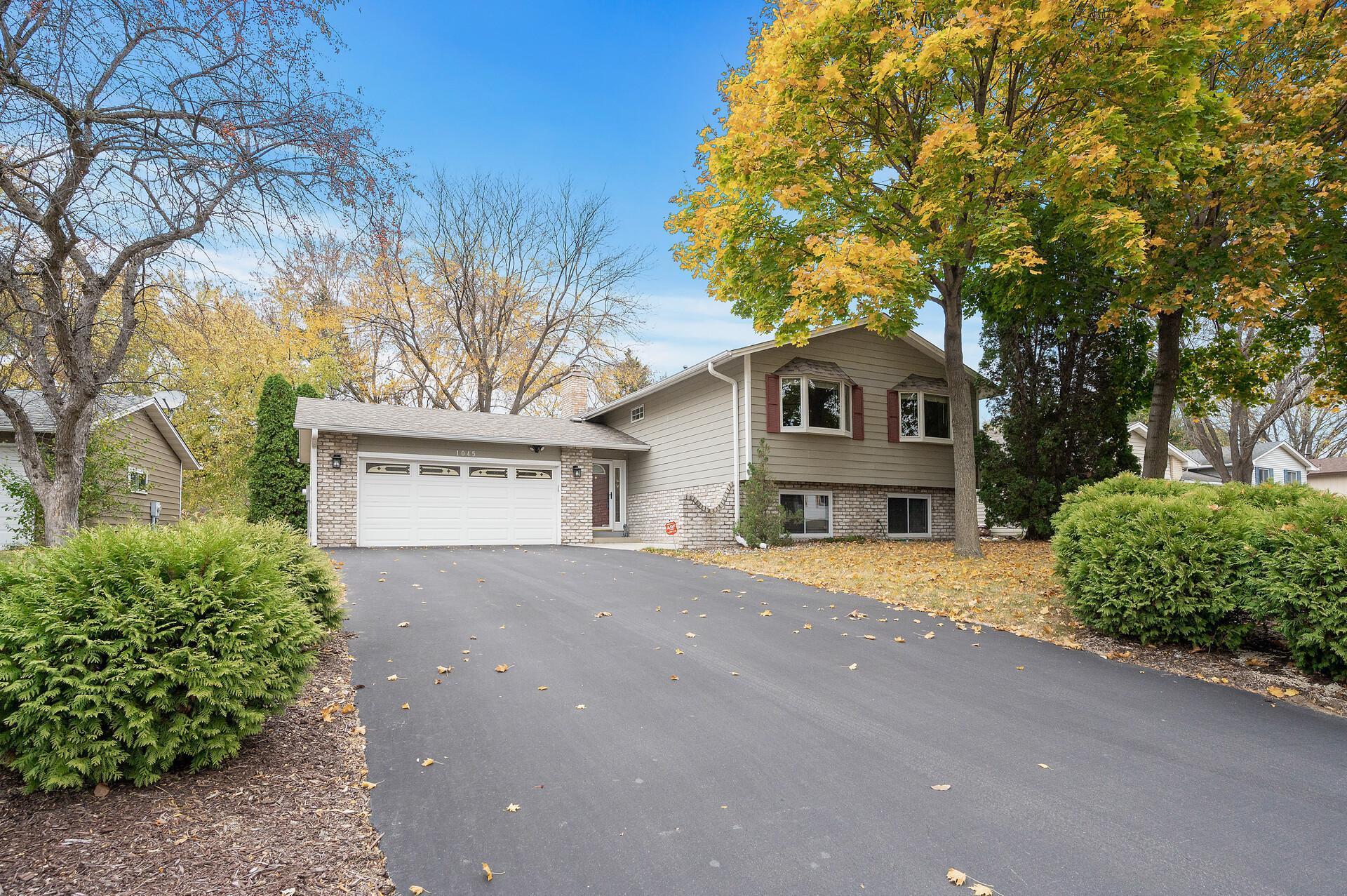 Welcome to 1045 Robinhood Place! Nestled in a highly sought-after neighborhood, this spacious 4-bedroom home is ideally located within the coveted Turtle Lake attendance area, offering both community charm and access to top-tier schools.
