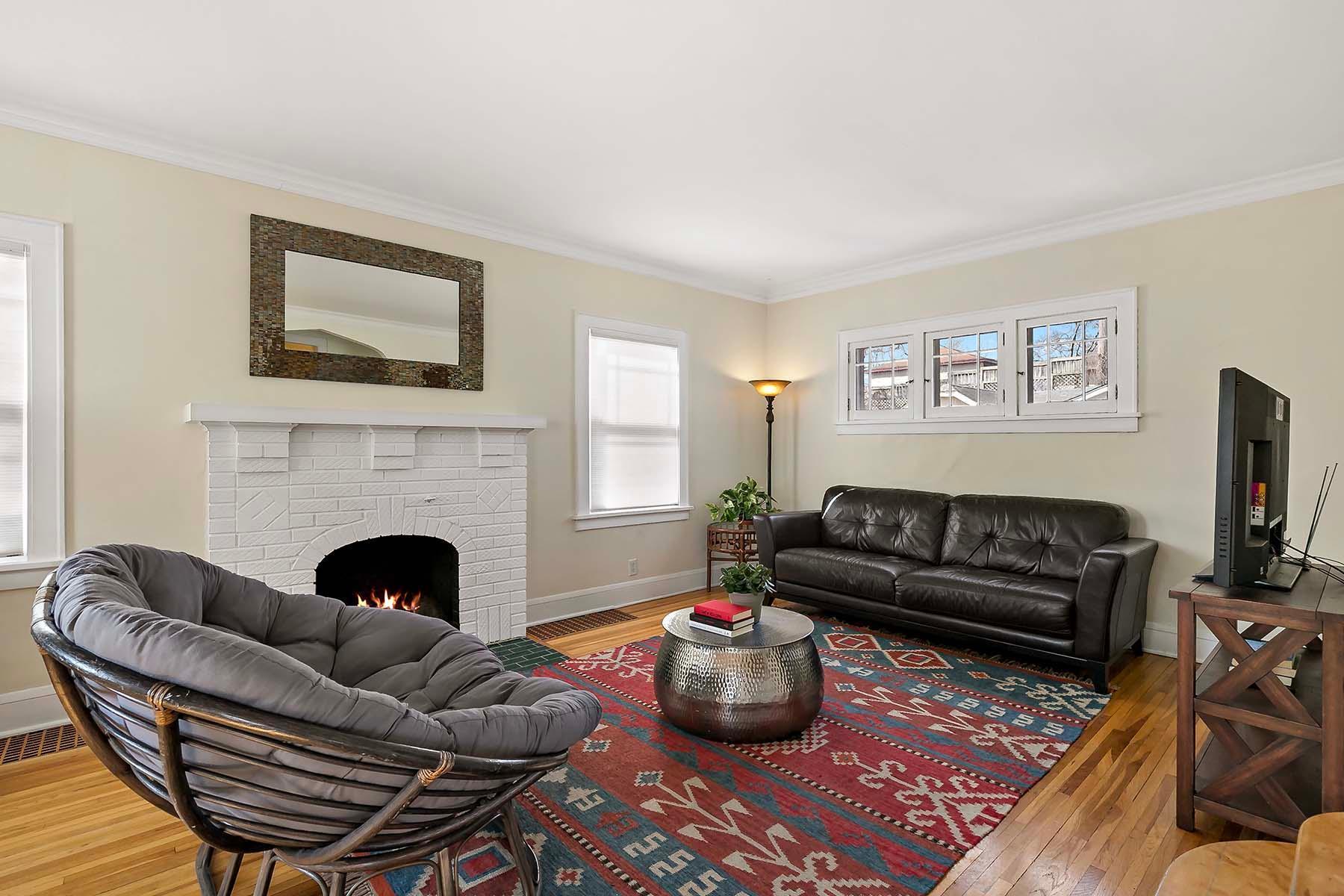 Piano windows overlooking the back yard.