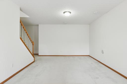 739 Lake Ridge Drive, Saint Paul, MN 55129