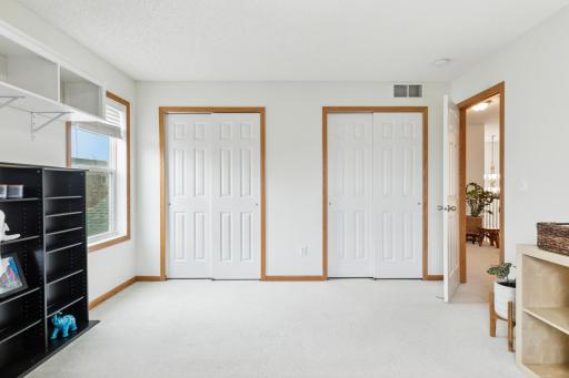 739 Lake Ridge Drive, Saint Paul, MN 55129