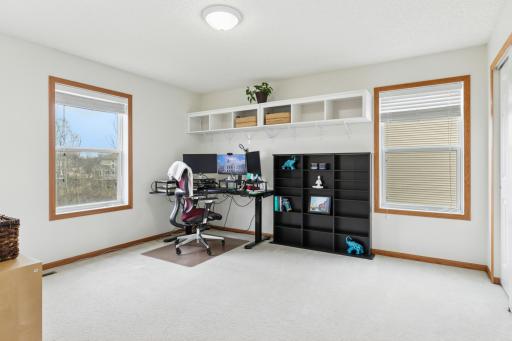 739 Lake Ridge Drive, Saint Paul, MN 55129