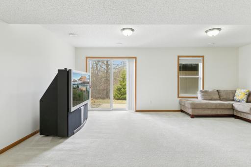 739 Lake Ridge Drive, Saint Paul, MN 55129