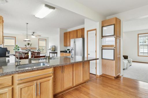 739 Lake Ridge Drive, Saint Paul, MN 55129