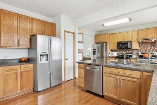 739 Lake Ridge Drive, Saint Paul, MN 55129