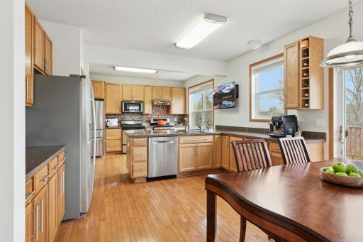 739 Lake Ridge Drive, Saint Paul, MN 55129