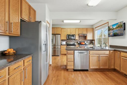 739 Lake Ridge Drive, Saint Paul, MN 55129