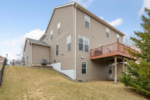 739 Lake Ridge Drive, Saint Paul, MN 55129