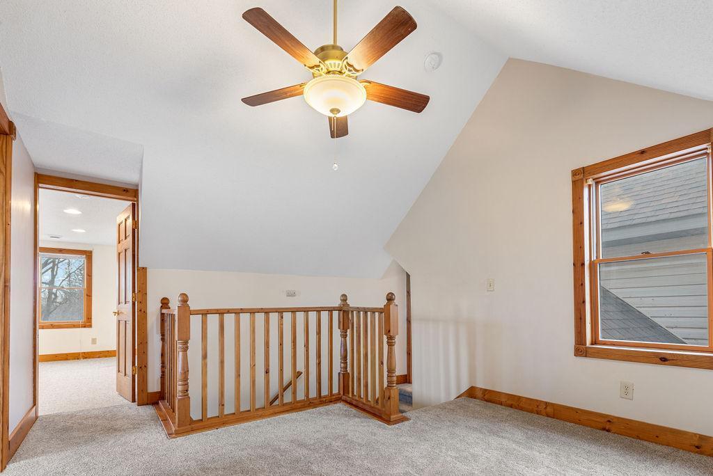 Sitting area in upper level