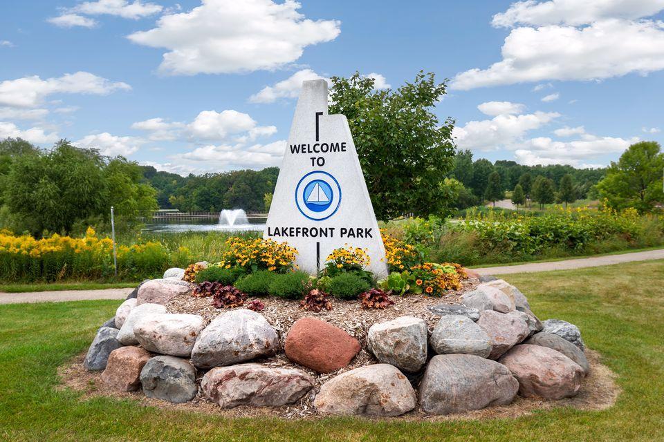 Home to many events and activities. Lakefront Park is a community favorite and where the annual Lakefront Music Fest is held.