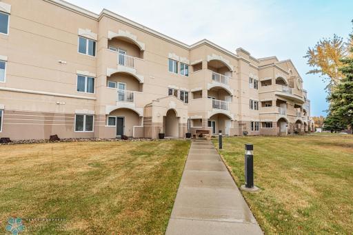 2501 30th Avenue S, 102, Fargo, ND 58103