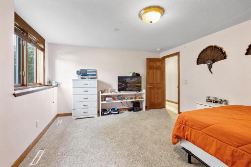 9025 Airport Road, Waconia, MN 55387