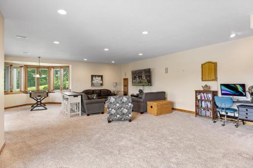 9025 Airport Road, Waconia, MN 55387