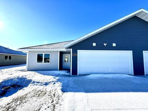 514 Garfield Street SE, Warroad, MN 56763