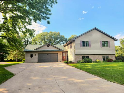908 Park Lane, Belle Plaine, MN 56011