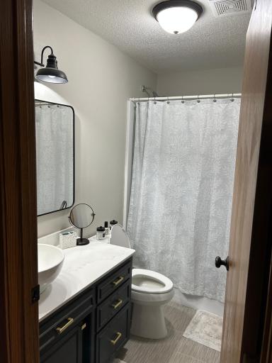 815 10th Avenue N, Moorhead, MN 56560