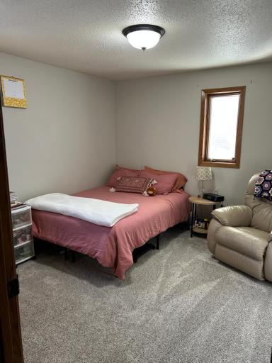 815 10th Avenue N, Moorhead, MN 56560