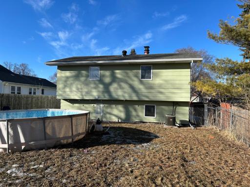 815 10th Avenue N, Moorhead, MN 56560