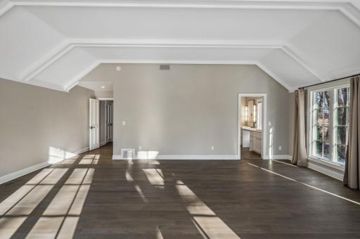 10 Saint Albans Road E, Hopkins, MN 55305