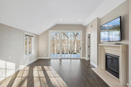 10 Saint Albans Road E, Hopkins, MN 55305